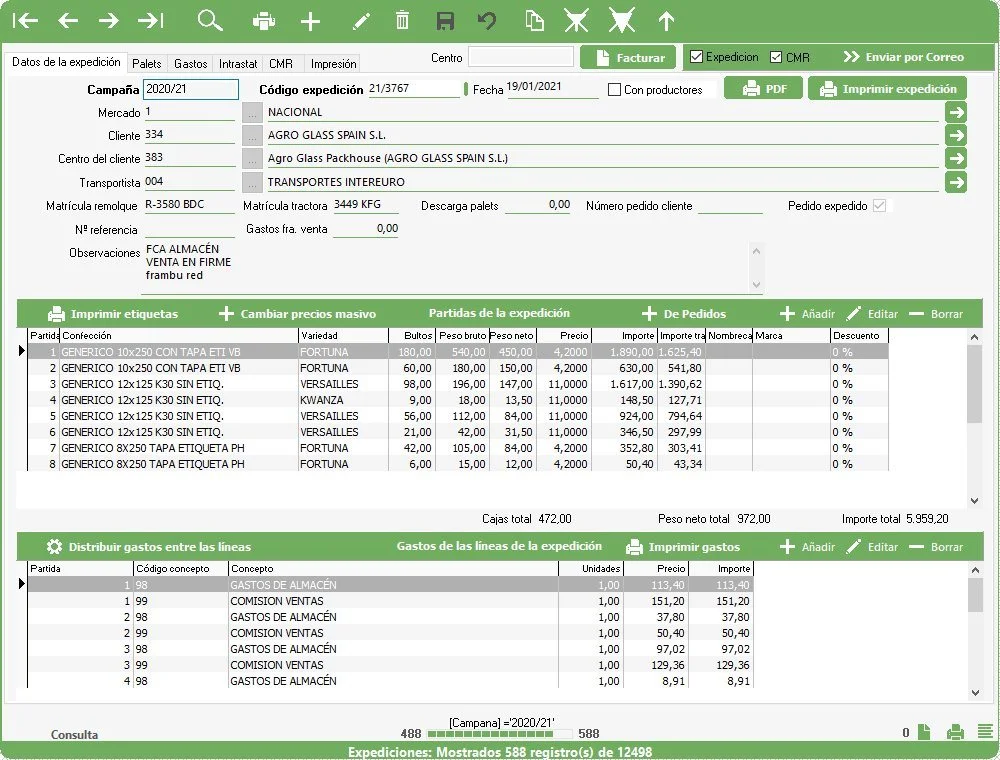 Expedición a cliente en Agrocom: mercado, cliente, centro, transportista, matrículas, partidas con confección, variedad, bultos, pesos y precios, y gastos de las líneas