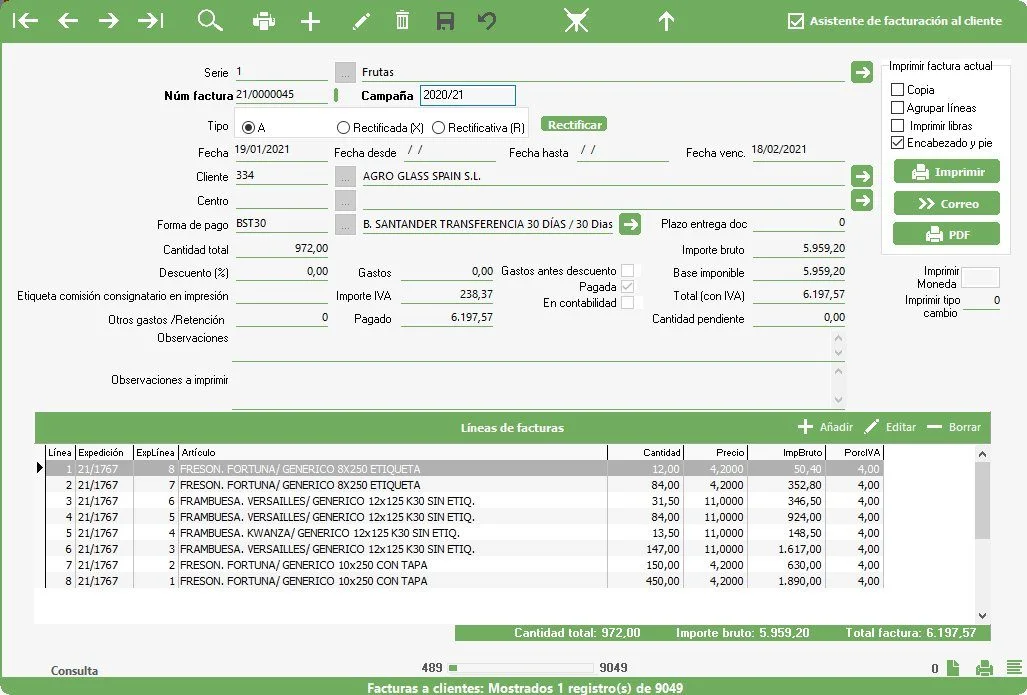 Factura a cliente en Agrocom con el asistente de facturación: serie, número, campaña, cliente, forma de pago, líneas de expediciones, base imponible, IVA y total